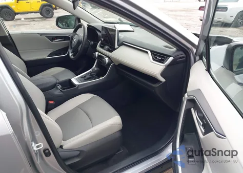 2024 Toyota Rav4 Hybrid Xle Premium z USA, uszkodzony, nr VIN 2T3B6RFV9RW071415